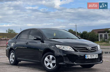 Седан Toyota Corolla 2011 в Прилуках