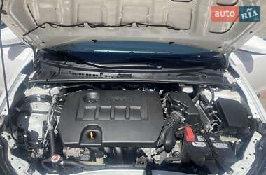 Седан Toyota Corolla 2018 в 