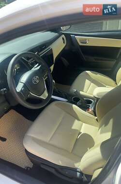 Седан Toyota Corolla 2018 в 