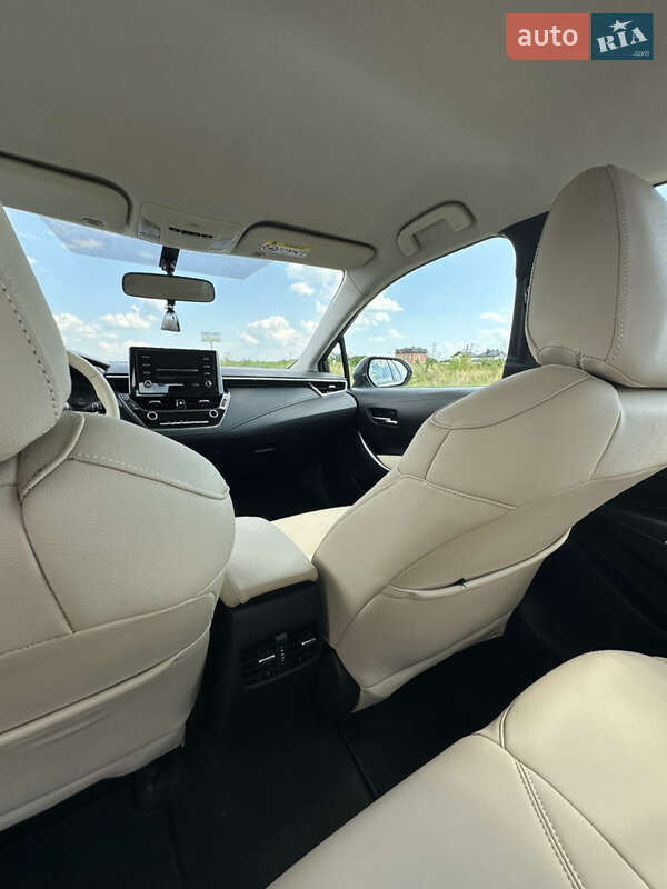 Седан Toyota Corolla 2019 в Умани