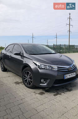 Седан Toyota Corolla 2013 в Львове