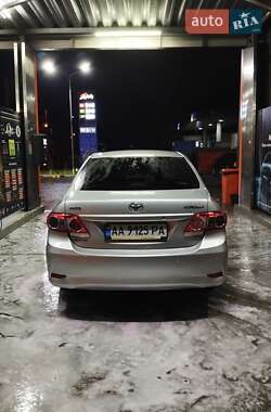 Седан Toyota Corolla 2012 в 