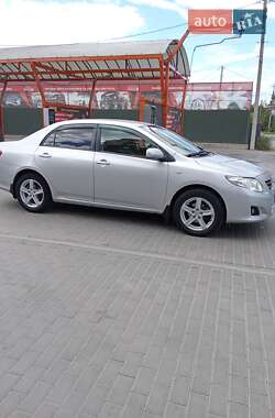 Седан Toyota Corolla 2008 в Полонному