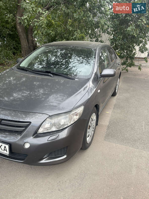Седан Toyota Corolla 2007 в Киеве