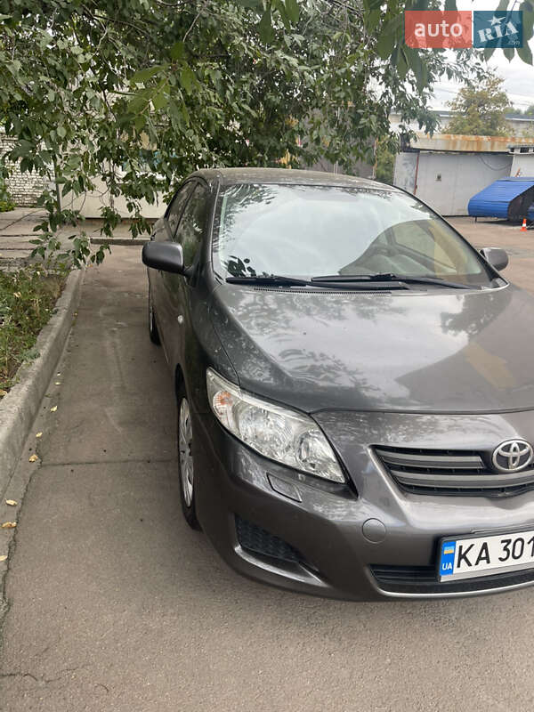Седан Toyota Corolla 2007 в Киеве