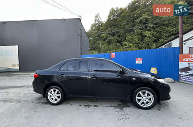 Седан Toyota Corolla 2009 в Рахові