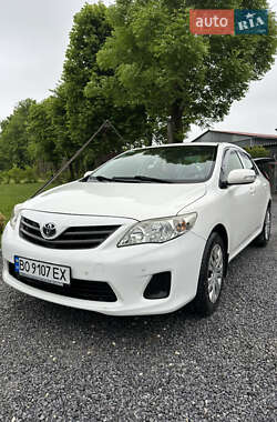 Седан Toyota Corolla 2012 в Тернополе
