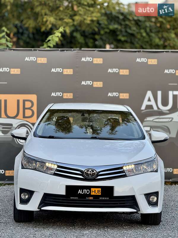 Седан Toyota Corolla 2013 в Харкові