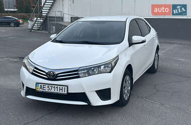 Седан Toyota Corolla 2013 в Львове