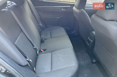 Седан Toyota Corolla 2016 в 