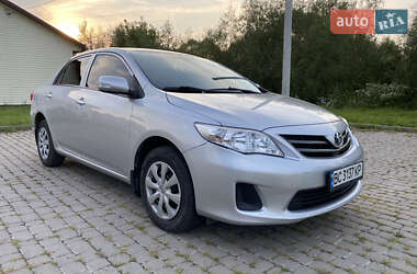 Седан Toyota Corolla 2012 в Золочеве