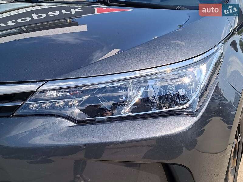 Седан Toyota Corolla 2016 в Харкові