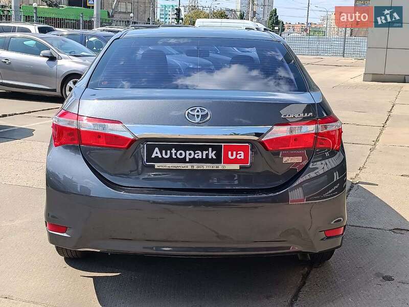 Седан Toyota Corolla 2016 в Харкові