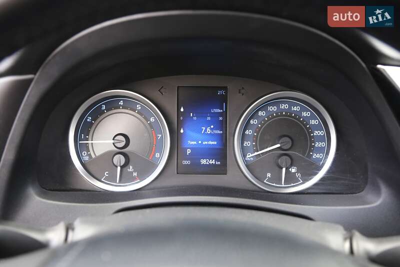 Седан Toyota Corolla 2018 в Києві