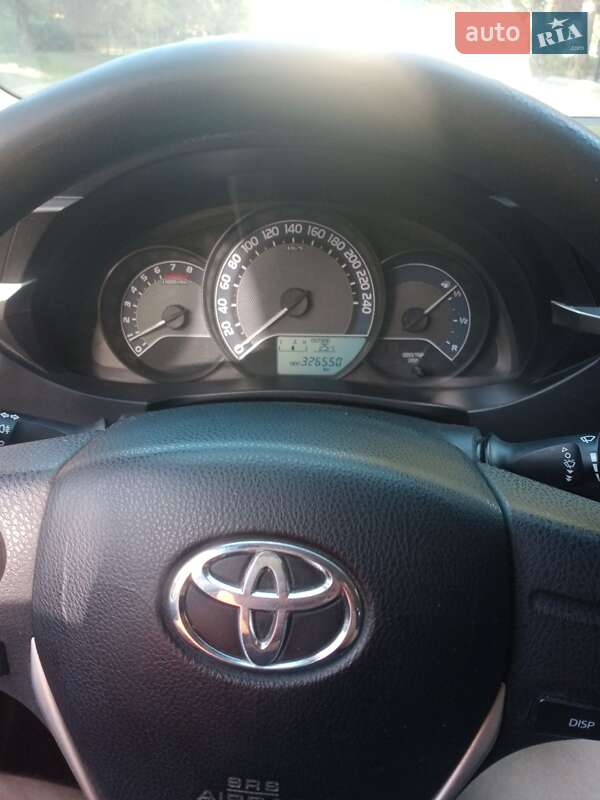 Седан Toyota Corolla 2014 в Киеве