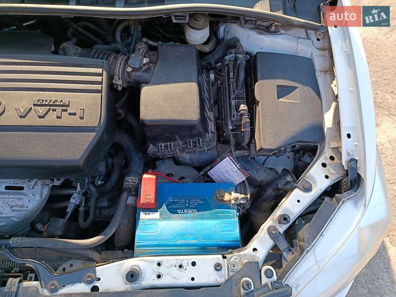 Седан Toyota Corolla 2010 в Бердичеве