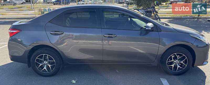 Седан Toyota Corolla 2017 в Буче