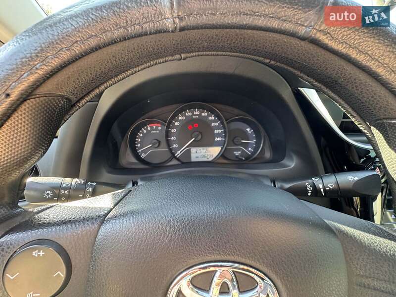 Седан Toyota Corolla 2017 в Буче