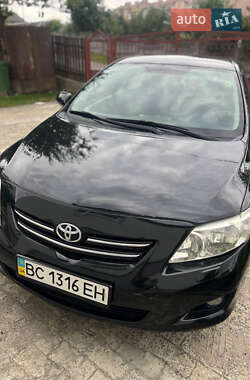 Седан Toyota Corolla 2008 в Пустомитах
