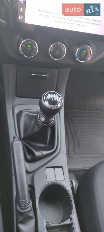 Седан Toyota Corolla 2016 в Хмельницком