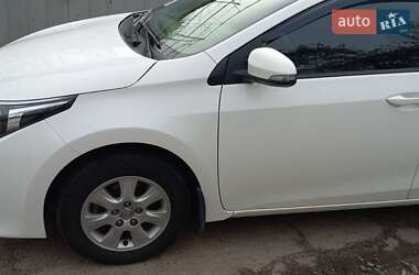 Седан Toyota Corolla 2015 в Черкасах