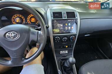 Седан Toyota Corolla 2007 в Ватутино