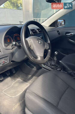 Седан Toyota Corolla 2007 в  фото 17 Седан Toyota Corolla 2007 в