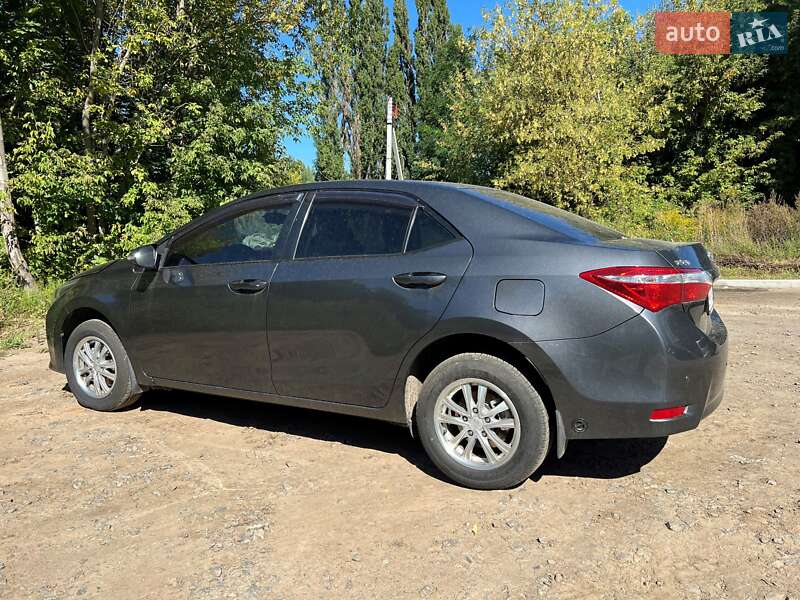 Toyota Corolla 2015