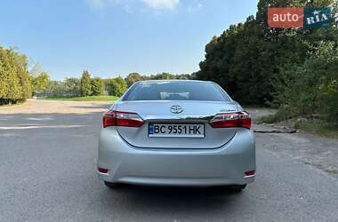 Седан Toyota Corolla 2018 в 