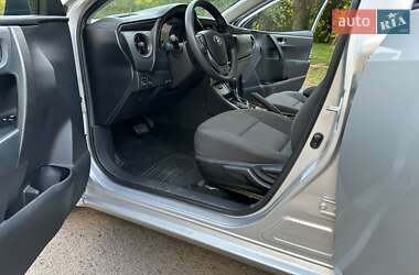 Седан Toyota Corolla 2018 в 