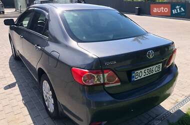 Седан Toyota Corolla 2011 в Тернополі