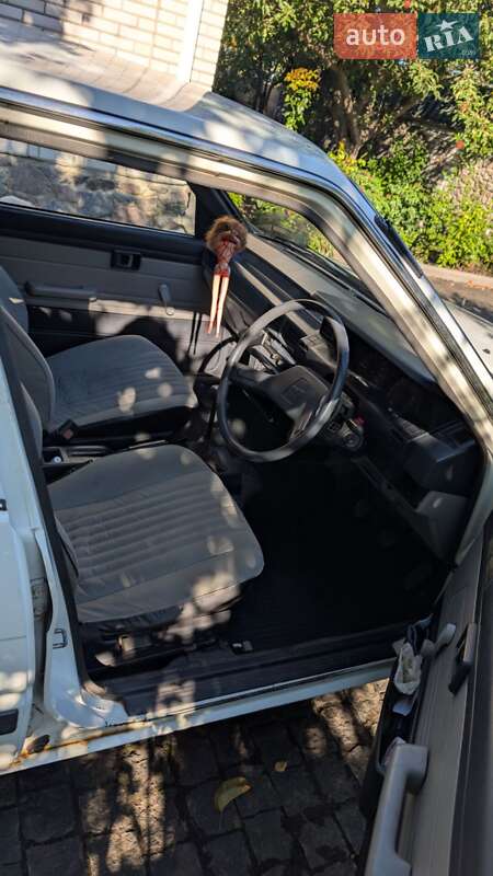 Седан Toyota Corolla 1983 в Білій Церкві