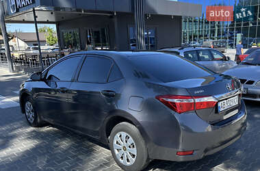 Седан Toyota Corolla 2013 в 