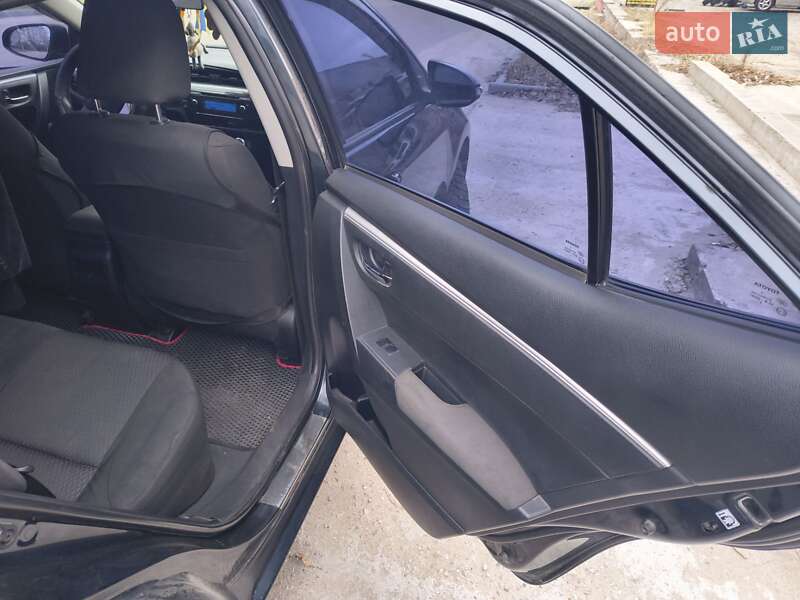 Седан Toyota Corolla 2014 в Каменском