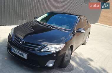 Седан Toyota Corolla 2012 в Казатине