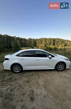Седан Toyota Corolla 2019 в 