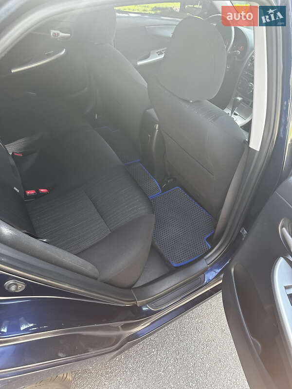 Седан Toyota Corolla 2009 в Киеве