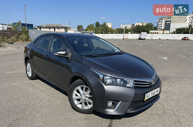 Седан Toyota Corolla 2013 в Києві
