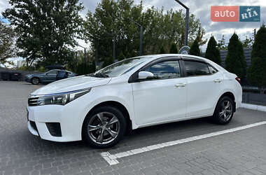 Седан Toyota Corolla 2013 в Харькове