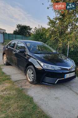 Седан Toyota Corolla 2017 в Києві