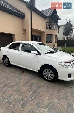 Седан Toyota Corolla 2010 в Виннице