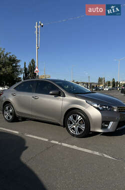 Седан Toyota Corolla 2015 в Києві