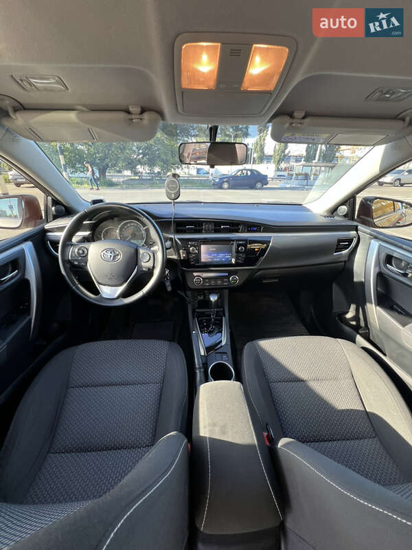 Седан Toyota Corolla 2015 в Києві фото 20 Седан Toyota Corolla 2015 в Києві