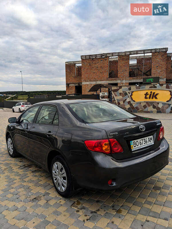 Седан Toyota Corolla 2008 в Копычинце