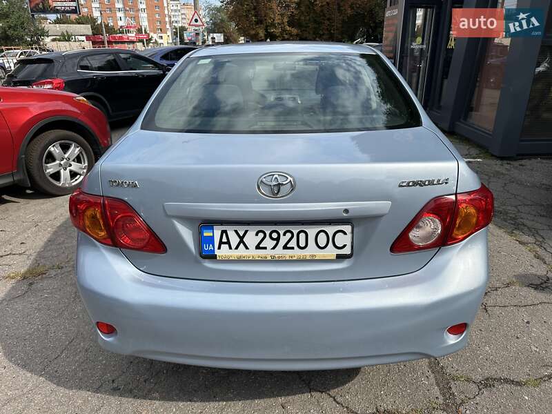 Седан Toyota Corolla 2008 в Полтаве