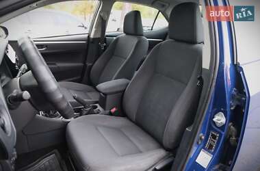 Седан Toyota Corolla 2016 в 