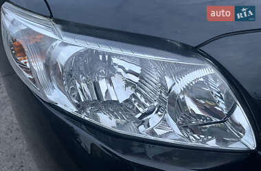 Седан Toyota Corolla 2009 в 