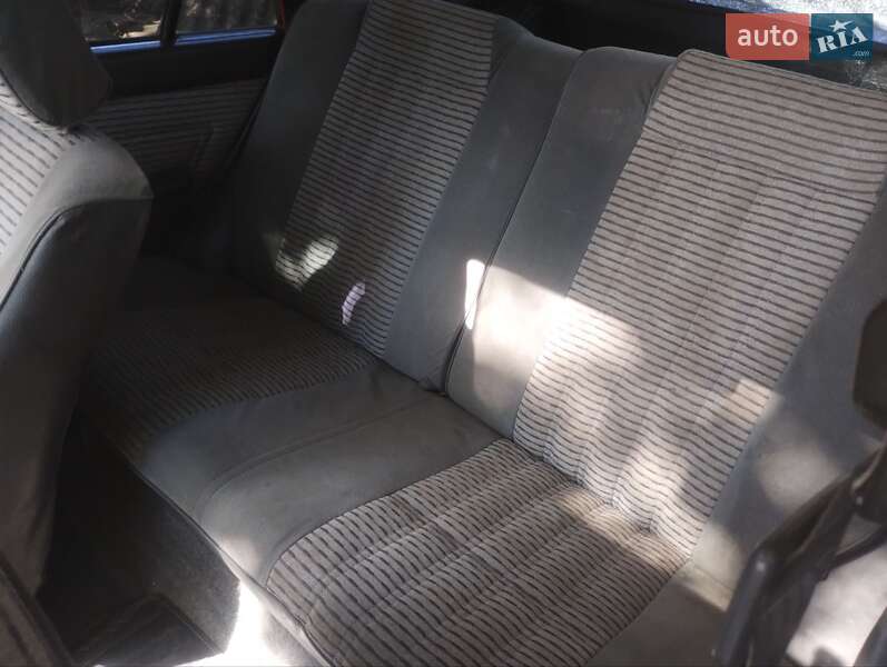 Лифтбек Toyota Corolla 1987 в Черкассах