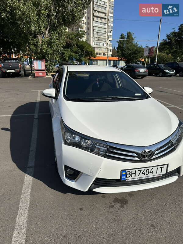 Toyota Corolla 2015