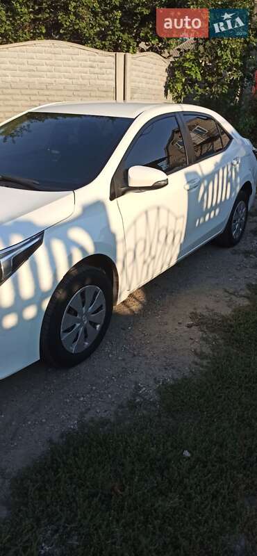 Седан Toyota Corolla 2014 в Запорожье